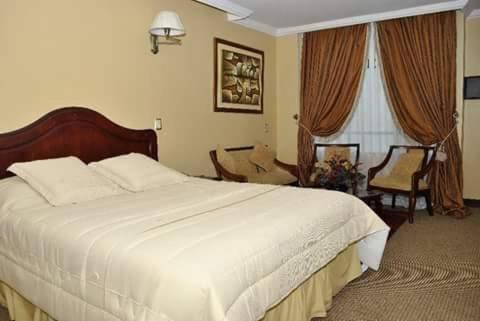Hotel Prado Internacional Лоха Экстерьер фото